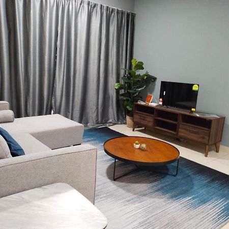 3 Bedrooms Big House Saville Cheras Mrt With Balcony エクステリア 写真