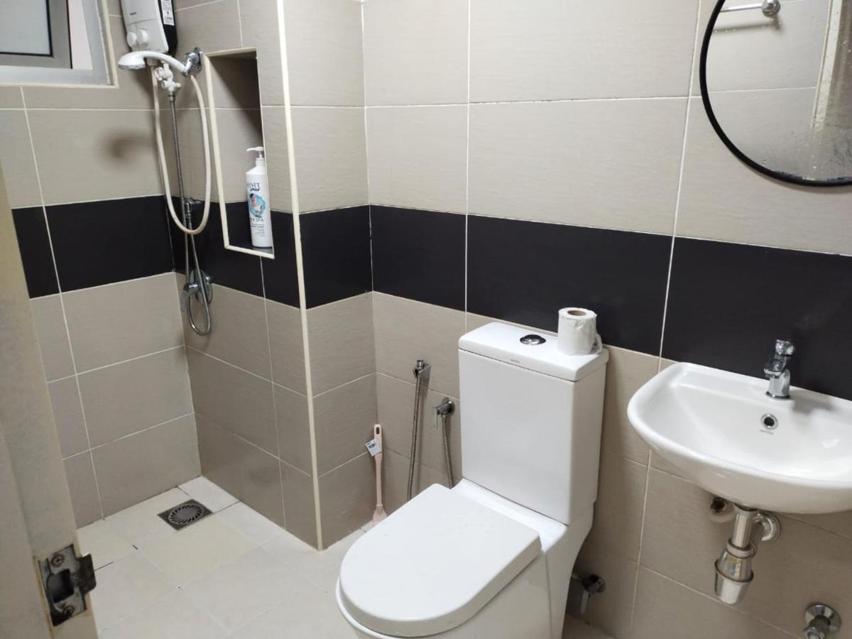 3 Bedrooms Big House Saville Cheras Mrt With Balcony エクステリア 写真